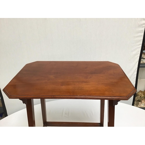 213 - EDWARDIAN MAHOGANY WINDOW TABLE