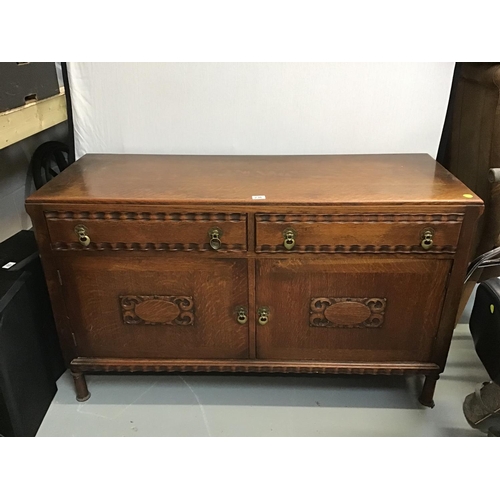 236 - OAK SIDE BOARD 2 DRAWERS OVER 2 DOORS - 20