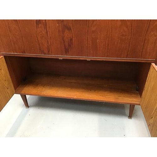 251 - VINTAGE DRINKS CABINET - 42