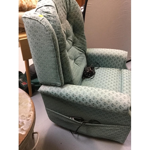 410 - GREEN UPHOLSTERED ELECTRIC RISE & RECLINE CHAIR