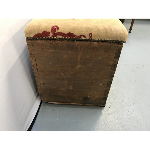 322 - VICTORIAN PINE BOX WITH UPHOLSTERED TOP - Top is Loose