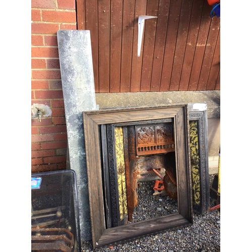 18 - VICTORIAN CAST IRON FIRE PLACE WITH VICTORIAN TILES AND MARBLE  FIREPLACE