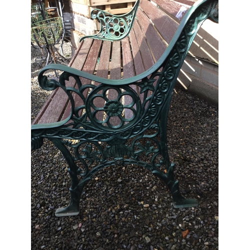 50 - METAL AND WOODEN GARDEN BENCH
L 50