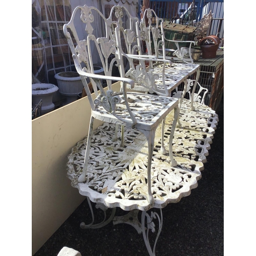 71 - DECORATIVE METAL TABLE L 27