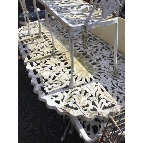 71 - DECORATIVE METAL TABLE L 27