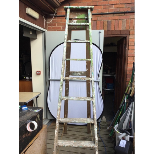 115 - LARGE WOODEN STEP LADDER (8 FT) AND 2 VINT DECK CHAIRS (WORMED)