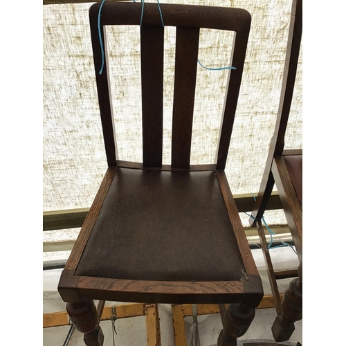 142 - 4 VINT OAK DINING CHAIRS