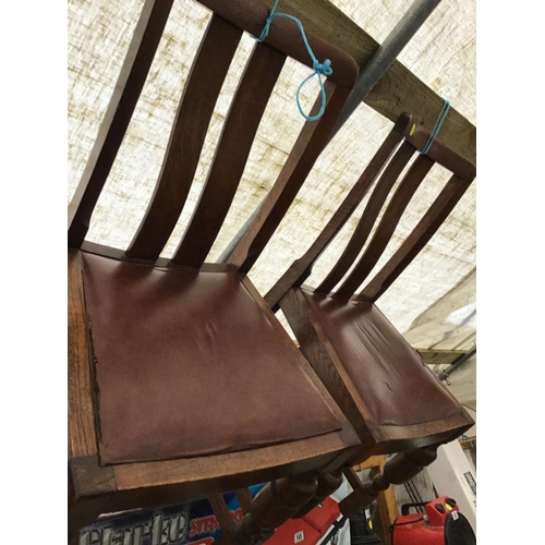 142 - 4 VINT OAK DINING CHAIRS