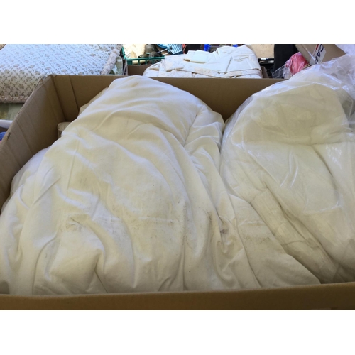 201 - 7 BOXES OF LINEN TO INCLUDE BLANKETS TOWELS MATERIAL ETC