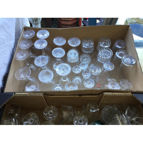 204 - 4 BOXES OF GLASSWARE TO INCLUDE FRUIT BOWLS, CUT GLASS JUG ETC