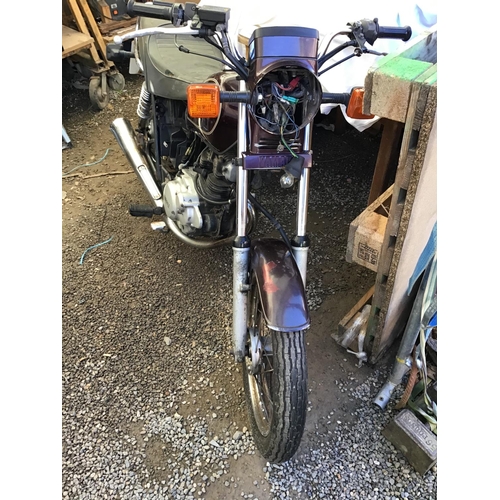 217 - YAMAHA 125 SR MOTORBIKE A/F KEYS AND LOG BOOK