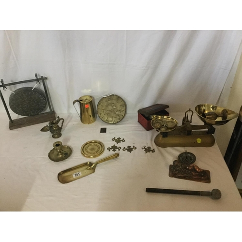 283 - COLLECTION OF COPPER AND BRASS TO INCLUDE A GONG ON STAND, KITCHEN SCALES AND AN UNUSUAL INDIAN OIL ... 