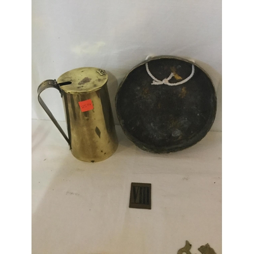 283 - COLLECTION OF COPPER AND BRASS TO INCLUDE A GONG ON STAND, KITCHEN SCALES AND AN UNUSUAL INDIAN OIL ... 