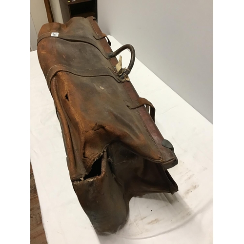 399 - ANTIQUE LEATHER CRICKET BAG