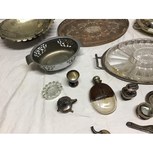 401 - QTY OF SILVER PLATED ITEMS TO INCLUDE TUREENS, GALLERY TRAY, HIP FLASK ETC