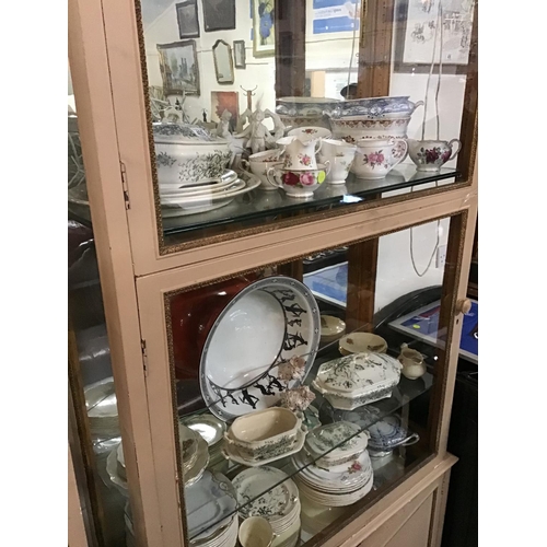 405 - LARGE QTY OF CHINA TO INCLUDE CHAMBER POT, WASH BOWLS ETC