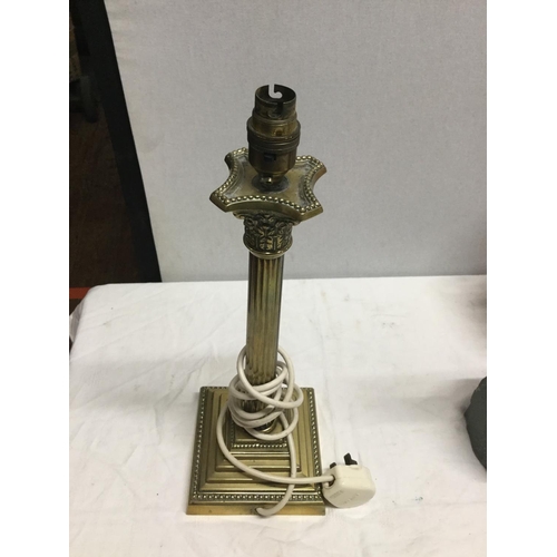 419 - 7 ELECTRIC LAMPS TO INCLUDE A BRASS CORINTHIUM COLUMN EXAMPLE