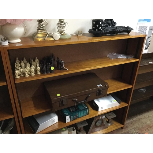 423 - PAIR OF RETRO TEAK BOOK CASES WITH ADJUSTABLE SHELVES (CONTENTS NOT INCLUDED)
L 47