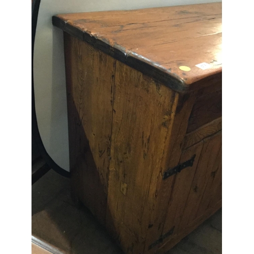 436 - LARGE OAK 3 DOOR 3 DRAWER SIDEBOARD
L 69