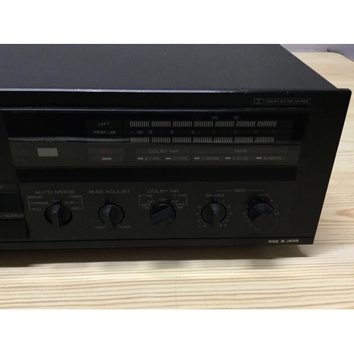 445 - YAMAHA TURNTABLE AND CASSETTE DECK