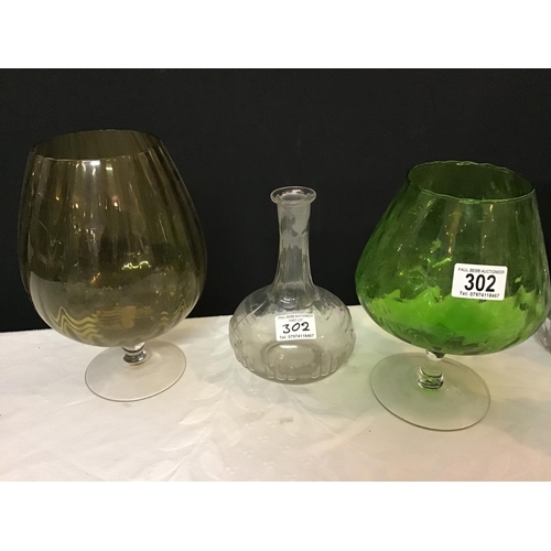 302 - QTY OF GLASSWARE TO INCLUDE DECANTERS