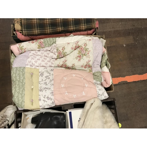 539 - 5 CRATES OF LINEN, BLANKETS CARPETS ETC