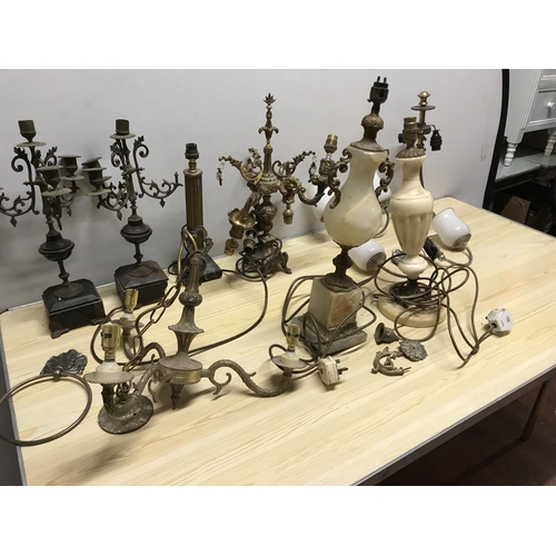 543 - BOX OF VINTAGE LAMPS AND CANDELABRAS  ETC