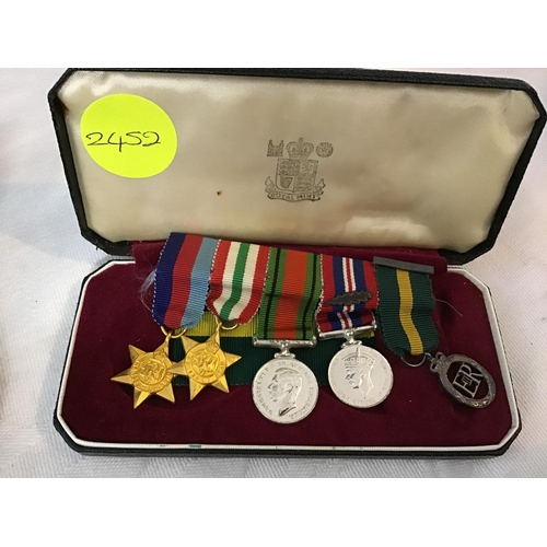 361 - QTY OF MILITARY MEDALS COMPRISING OF 2 WW1 PAIRS 1 NAMED TO CAPTAIN A J EVANS AND THE OTHERS TO W J ... 