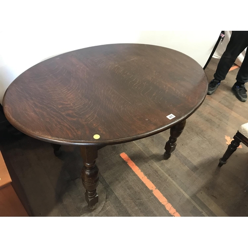 465 - OAK OVAL DINING TABLE 
46 X 36