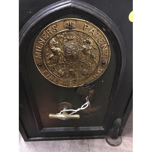 473 - VICTORIAN MILNERS SAFE WITH KEY