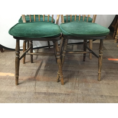 511 - 4 OAK SPINDLE BACK KITCHEN CHAIRS