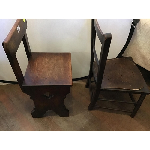 505 - 2 VINTAGE CHILDRENS CHAIRS