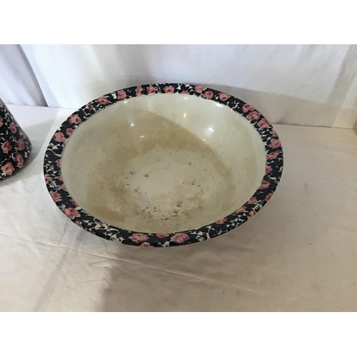 600 - VICTORIAN  JUG AND BOWL SET