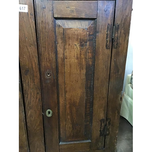 617 - EARLY OAK 2 DOOR WALL CUPBOARD
W 40