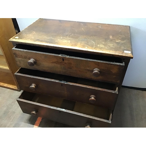 630 - EARLY OAK 3 DRAWER CHEST
H 33