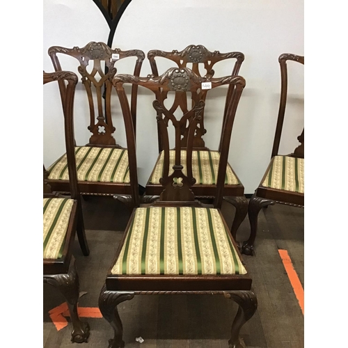 644 - 6 MAHOGANY CHIPPENDALE STYLE DINING CHAIRS ON CLAW AND BALL FEET AND REPRODUCTION PEDASTAL DINING TA... 