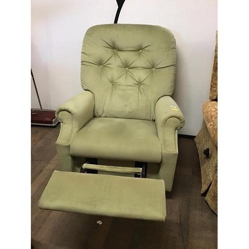 646 - GREEN DRAYLON RECLINING CHAIR