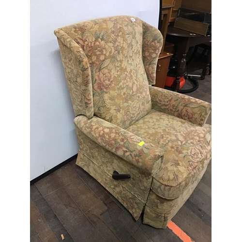 647 - FLORAL FABRIC PARKER KNOLL RECLINING CHAIR