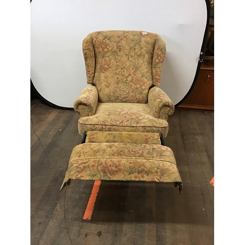 647 - FLORAL FABRIC PARKER KNOLL RECLINING CHAIR