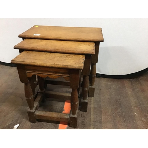 658 - OAK NEST OF 3 TABLES