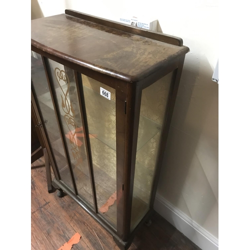 668 - VINTAGE WALNUT VENEERED DISPLAY CABINET ON CABRIOLE LEGS
L 23