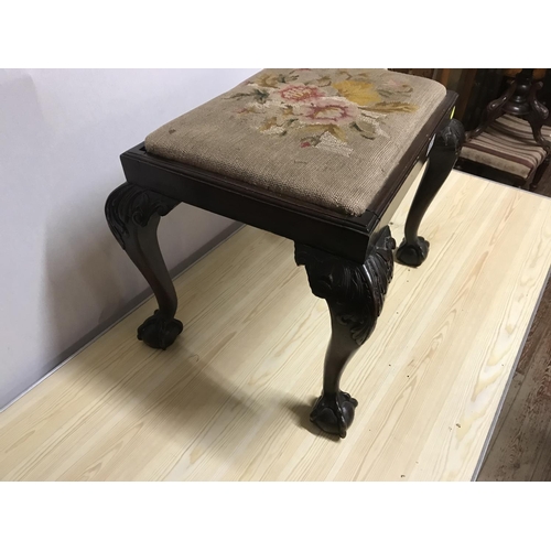 677 - VICTORIAN  MAHOGANY BEDROOM STOOL ON CLAW AND BALL FEET WITH TAPESTRY PAD
H 19