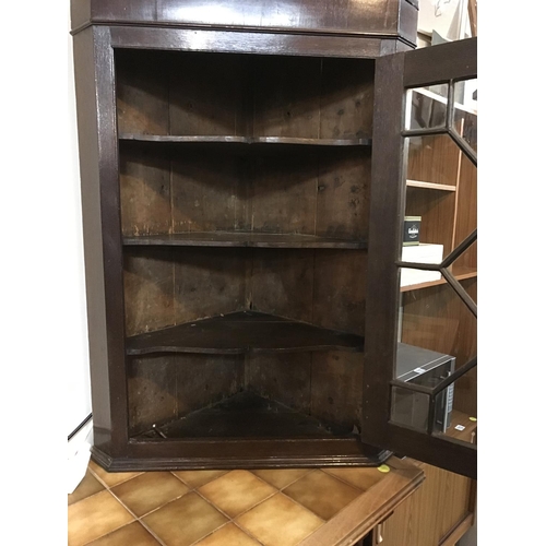 707 - GEORGIAN OAK ASTRICAL GLAZED CORNER CABINET
H 39