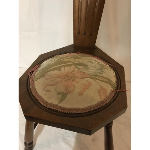 714 - EDWARDIAN STRETCHERED SEWING CHAIR