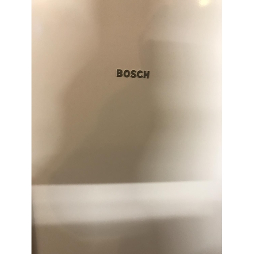 715 - BOSCH UPRIGHT FREEZER
34 X 23