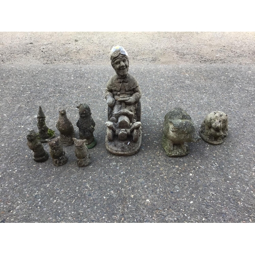 1 - QTY OF VINTAGE GARDEN ORNAMENTS TO INCLUDE GARDEN GNOME, PIGS, BIRDS ETC - 9 ITEMS IN LOT