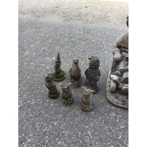 1 - QTY OF VINTAGE GARDEN ORNAMENTS TO INCLUDE GARDEN GNOME, PIGS, BIRDS ETC - 9 ITEMS IN LOT