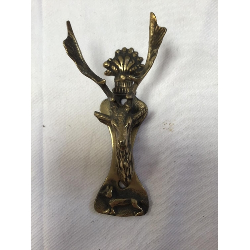 22 - MODERN BRASS SCHOOL BELL, TOASTING FORKS & 4 BRASS DOOR KNOCKERS