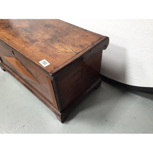 193 - EARLY OAK COFFER BACH
25