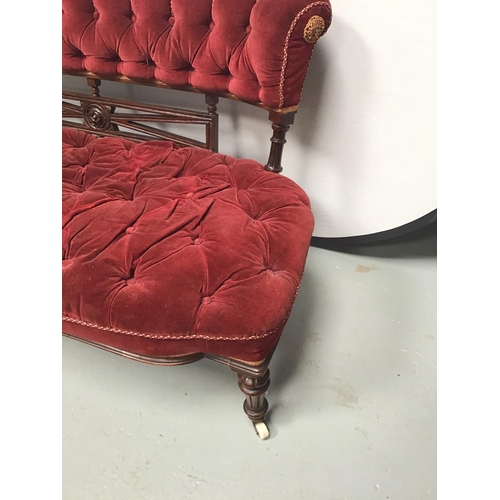 204 - VICTORIAN BUTTON BACKED MAHOGANY FRAMED WINDOW SOFA
54